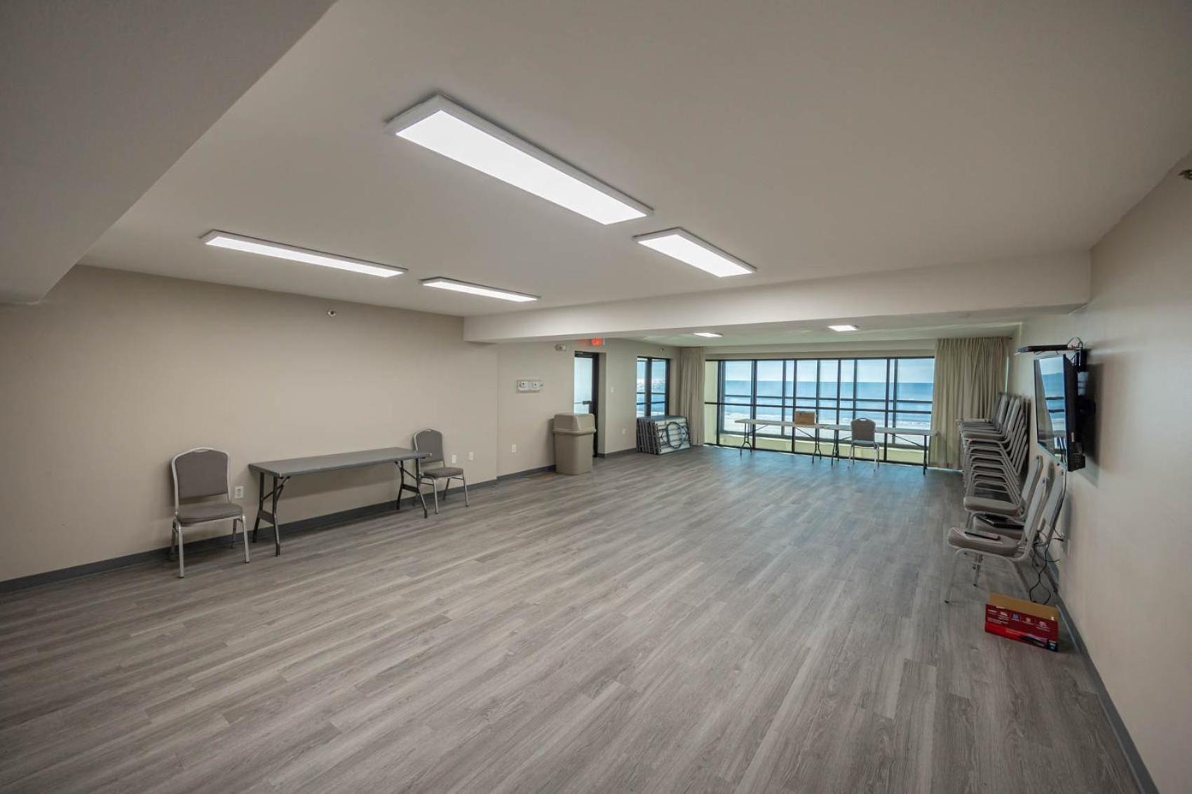 Phoenix Iii By Brett Robinson Vacations Apartment