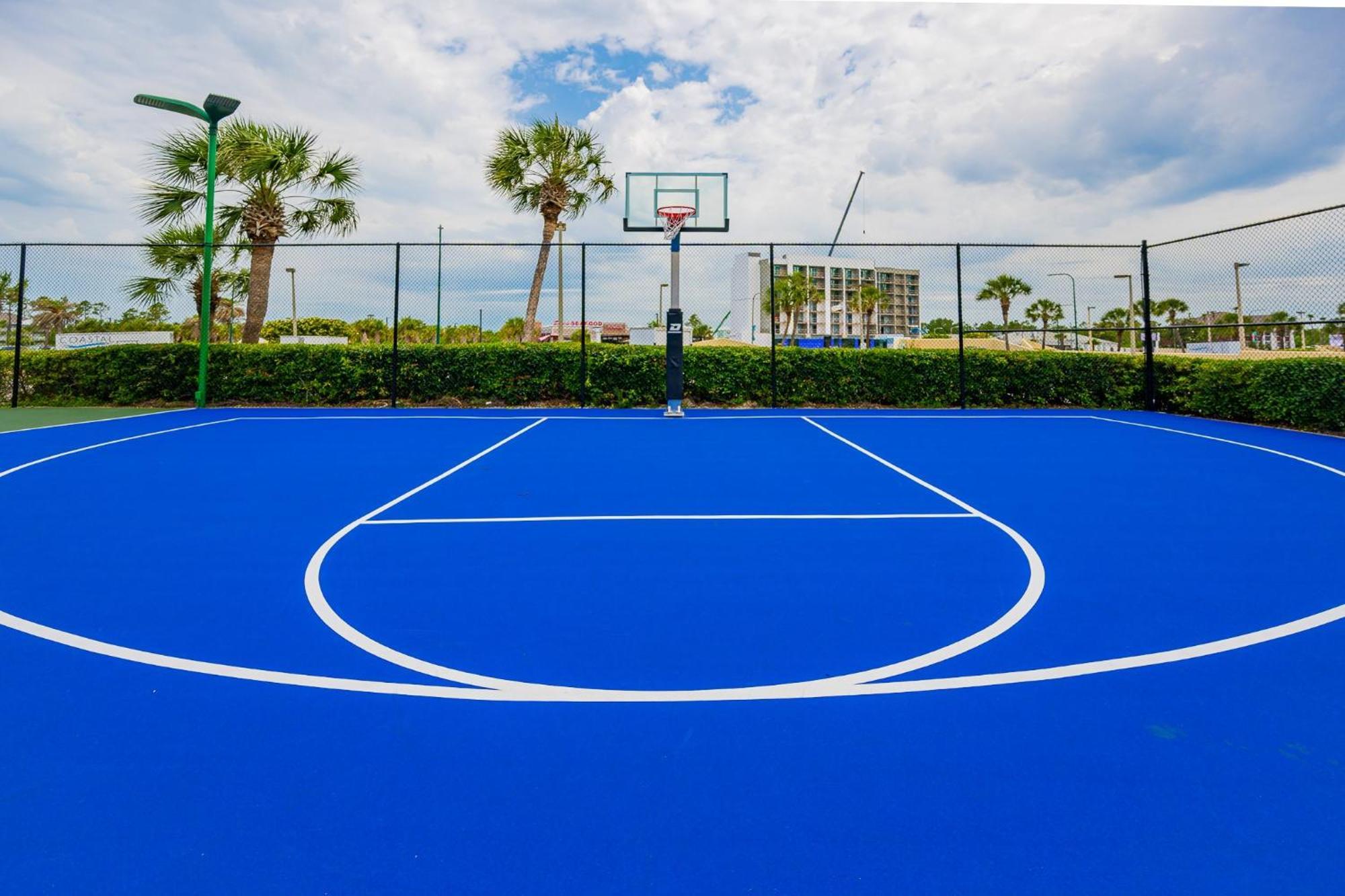 Phoenix Iii By Brett Robinson Vacations Apartment